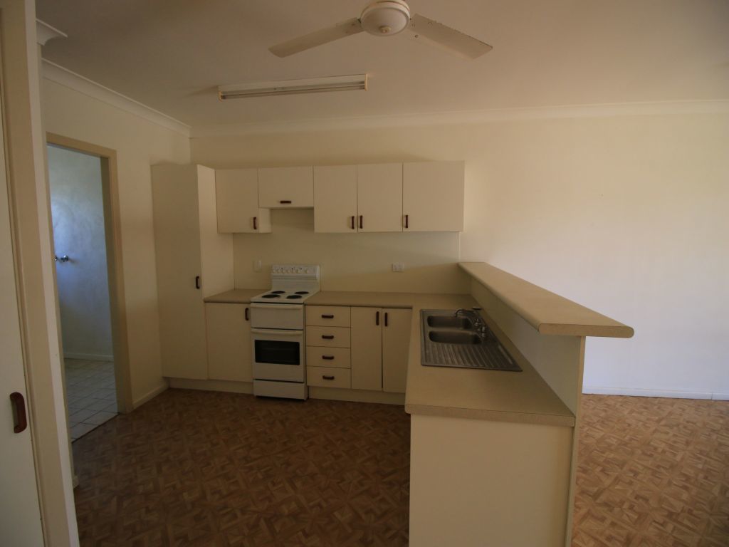 Unit 1/107 Graham St, Ayr QLD 4807, Image 2