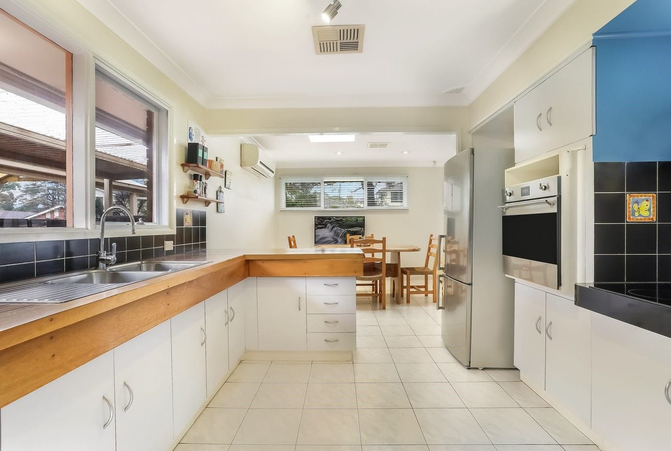 10 Eynham Road, Milperra NSW 2214 House For Rent 620 Domain