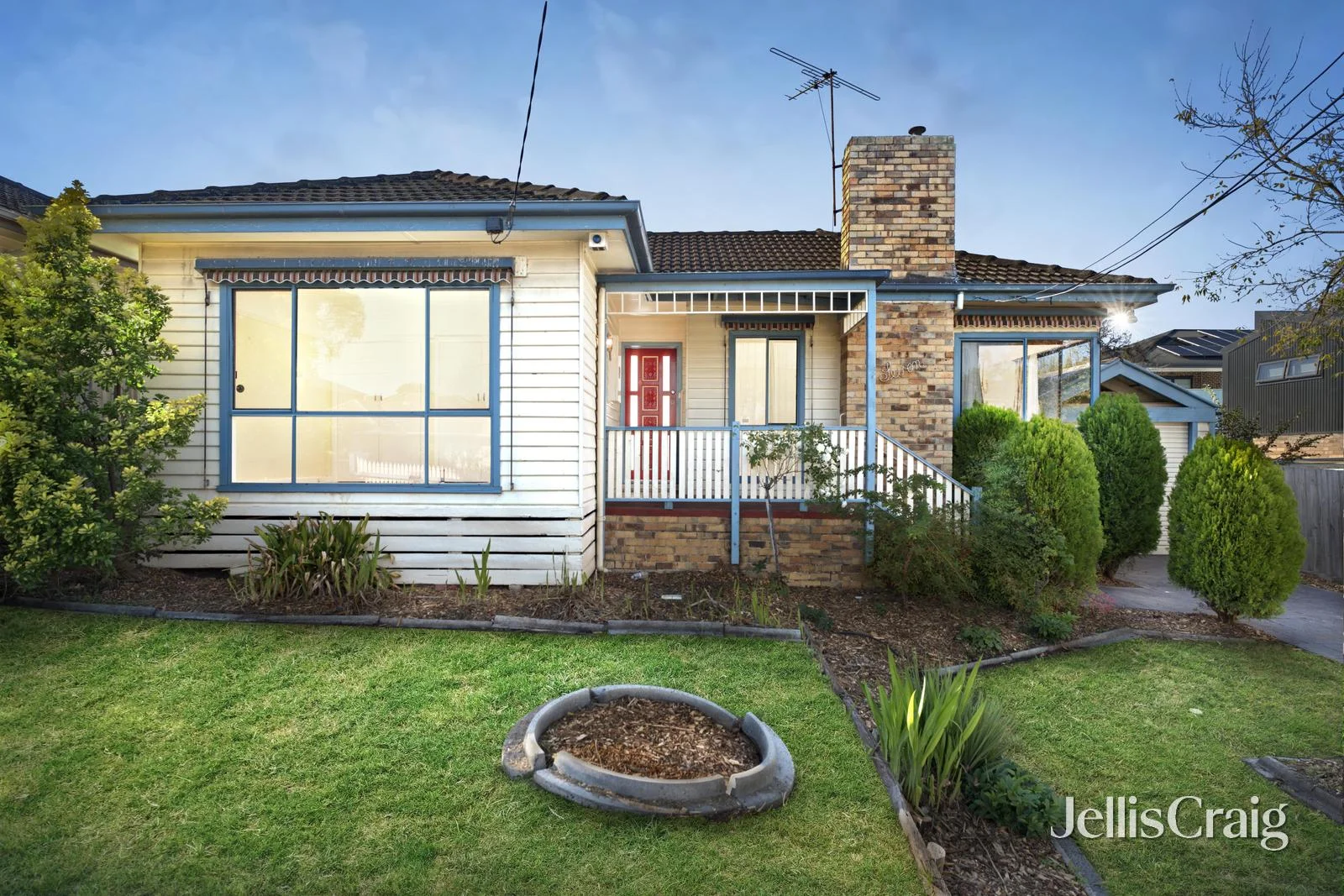 7 Stirling Road, Blackburn South VIC 3130