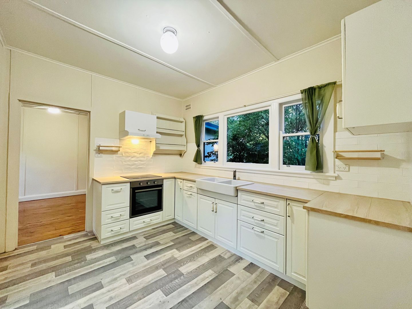 11 Lawson View Parade, Wentworth Falls NSW 2782, Image 1