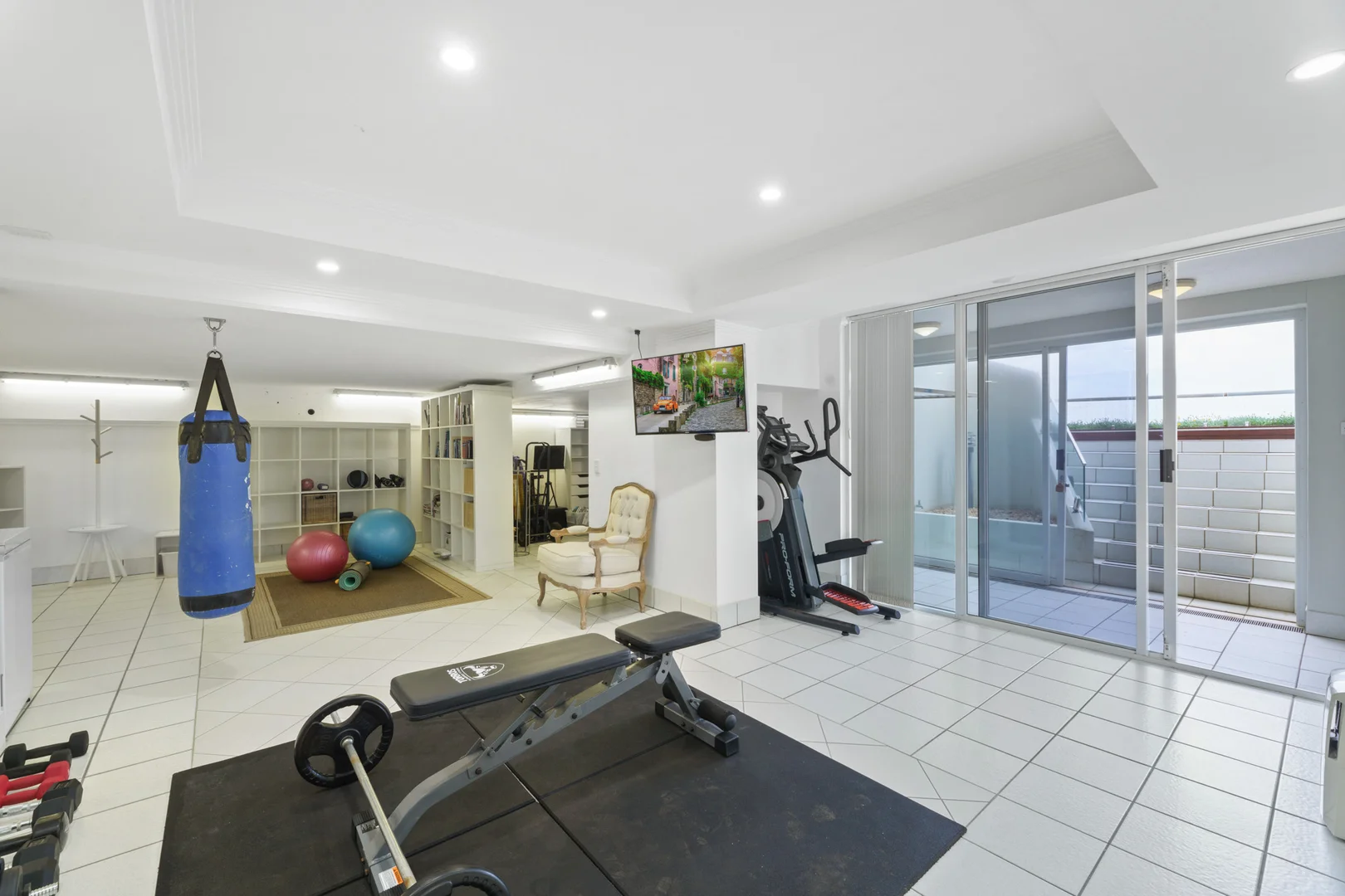 Additional image 21 of 3537 Main Beach Parade, Main Beach QLD 4217