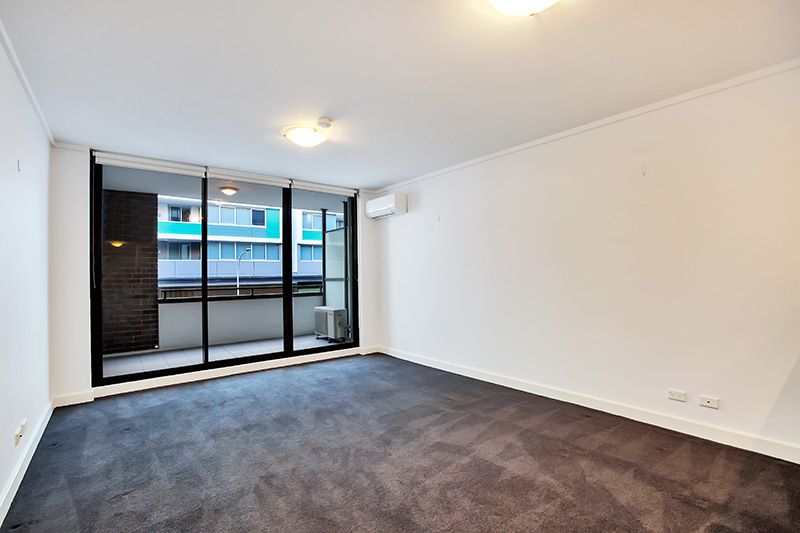 1 bedrooms Apartment / Unit / Flat in E104/35 Arncliffe Street WOLLI CREEK NSW, 2205