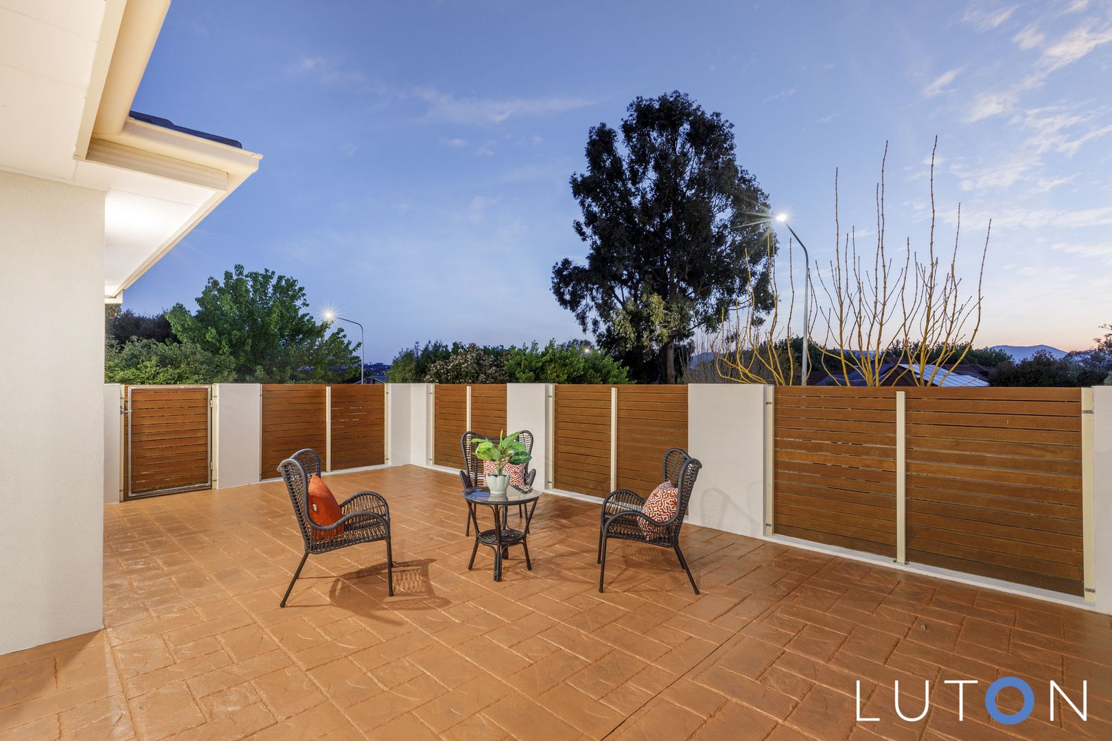 54 Lewis Luxton Avenue, Gordon ACT 2906, Image 2