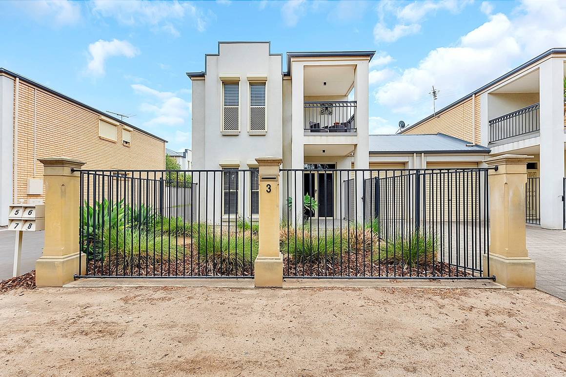 Picture of 3/221 Martins Road, PARAFIELD GARDENS SA 5107