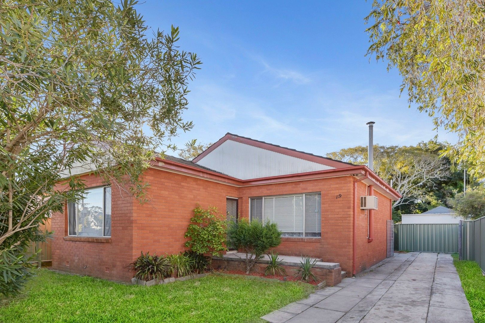 19 Billabong Street, Woy Woy NSW 2256 House For Rent Domain