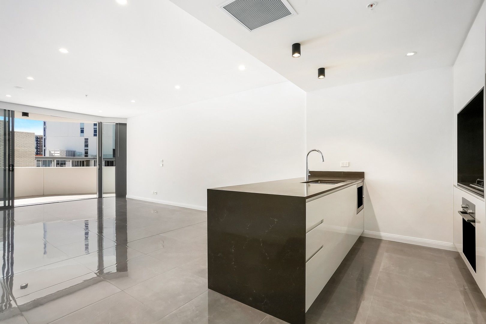 2 bedrooms Apartment / Unit / Flat in 321/16 Rose Valley Way ZETLAND NSW, 2017