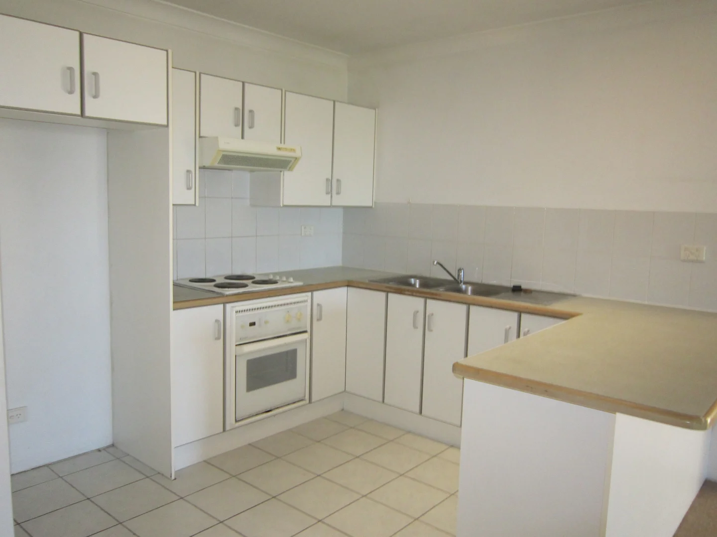 Additional image 2 of 2/237 Cavendish Road, Coorparoo QLD 4151