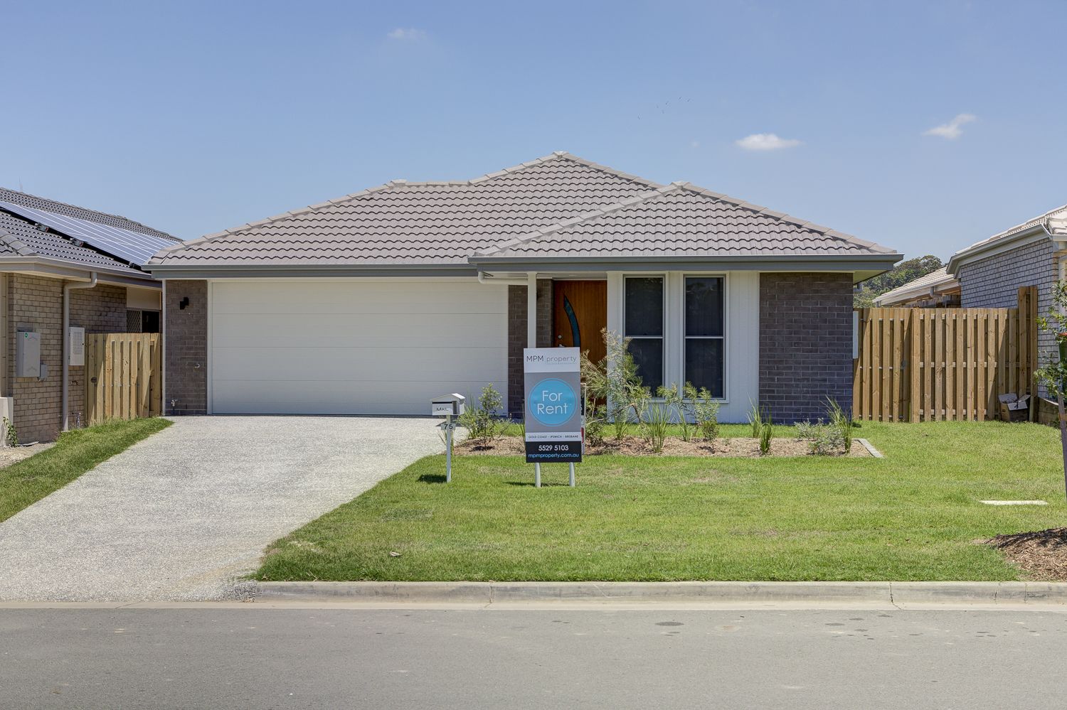 4 bedrooms House in 75 Fountain Street PIMPAMA QLD, 4209