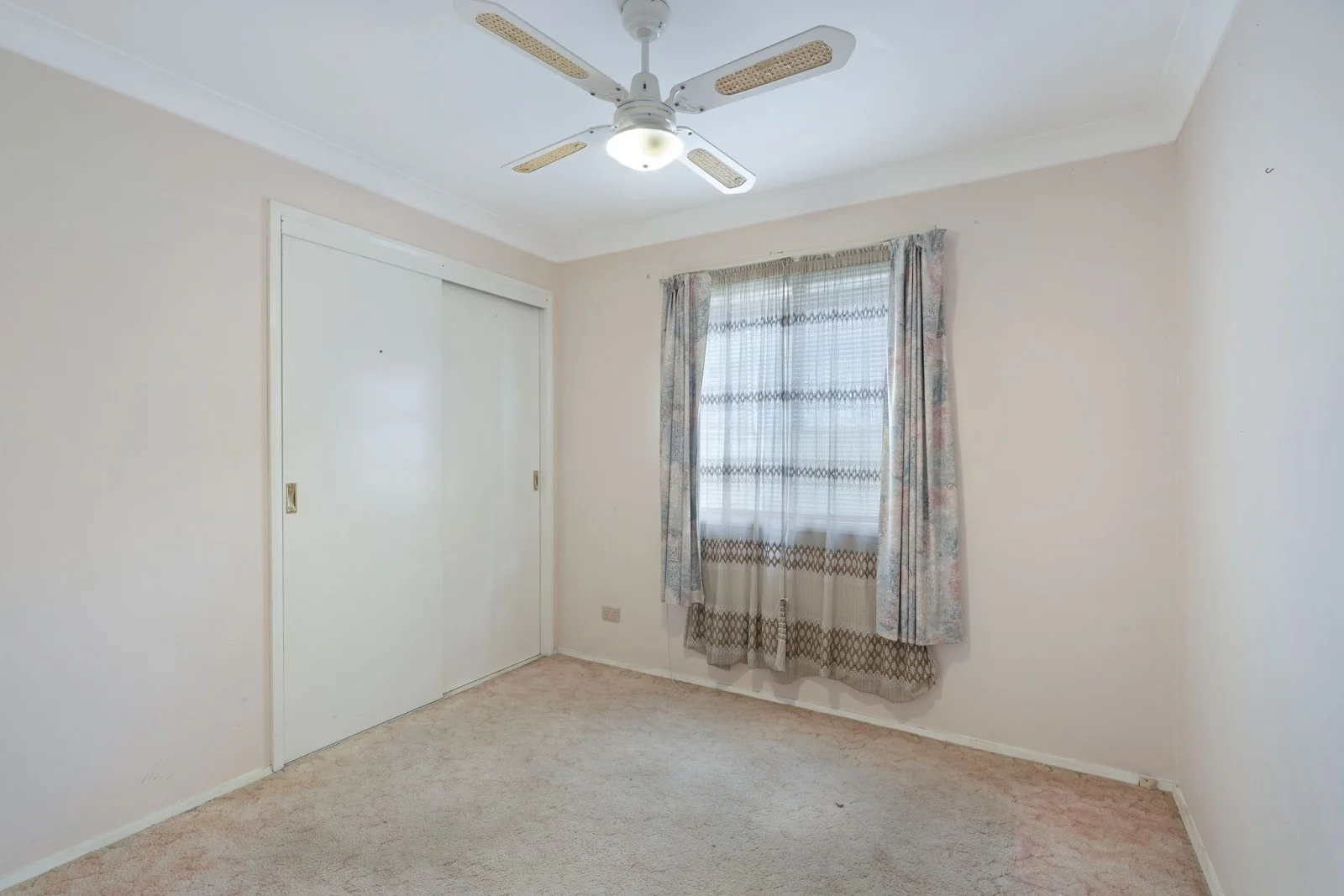 Additional image 7 of 5 Campbell Parade, Mannering Park NSW 2259