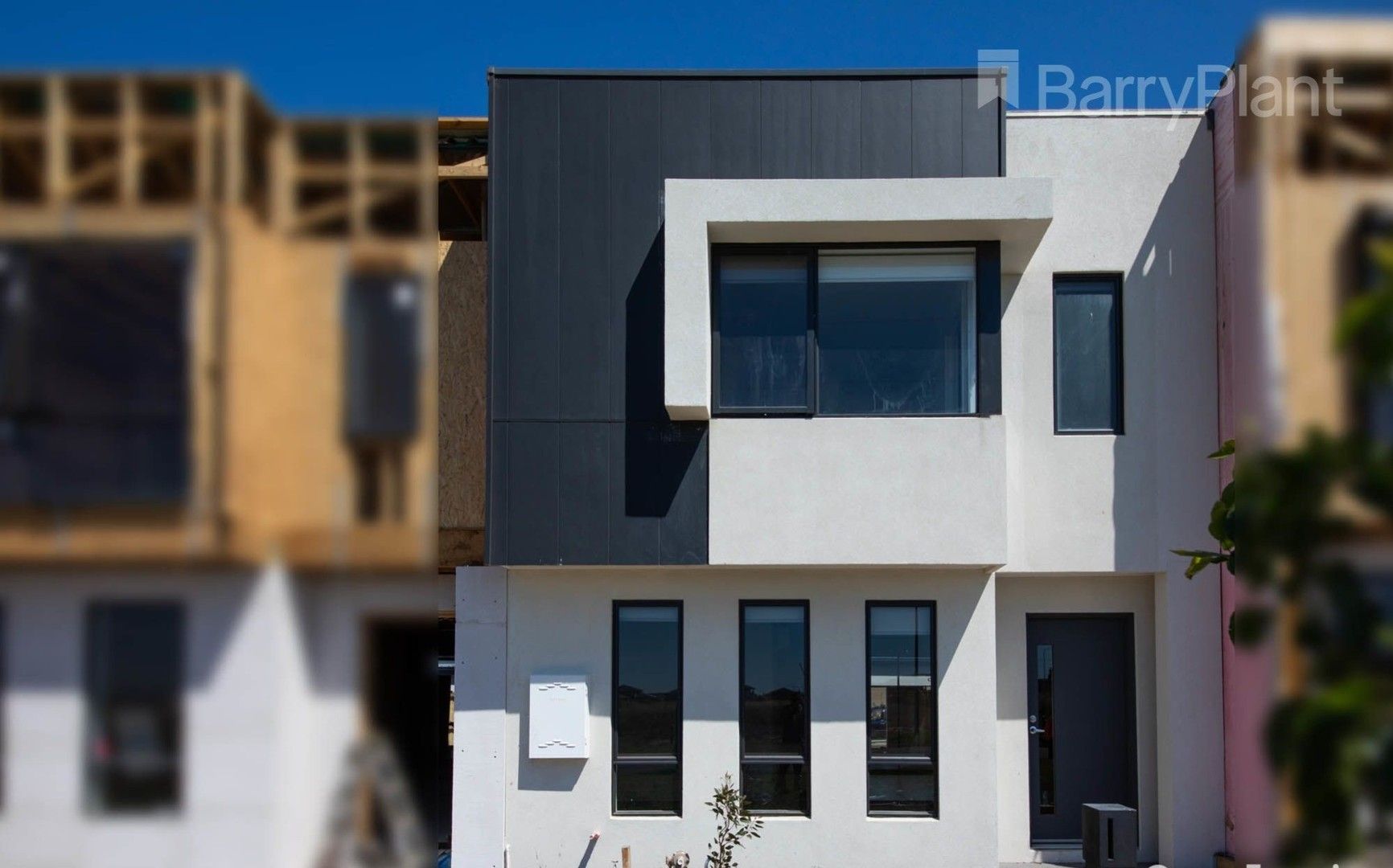 3 bedrooms Townhouse in 14 Jarli Walk DEANSIDE VIC, 3336