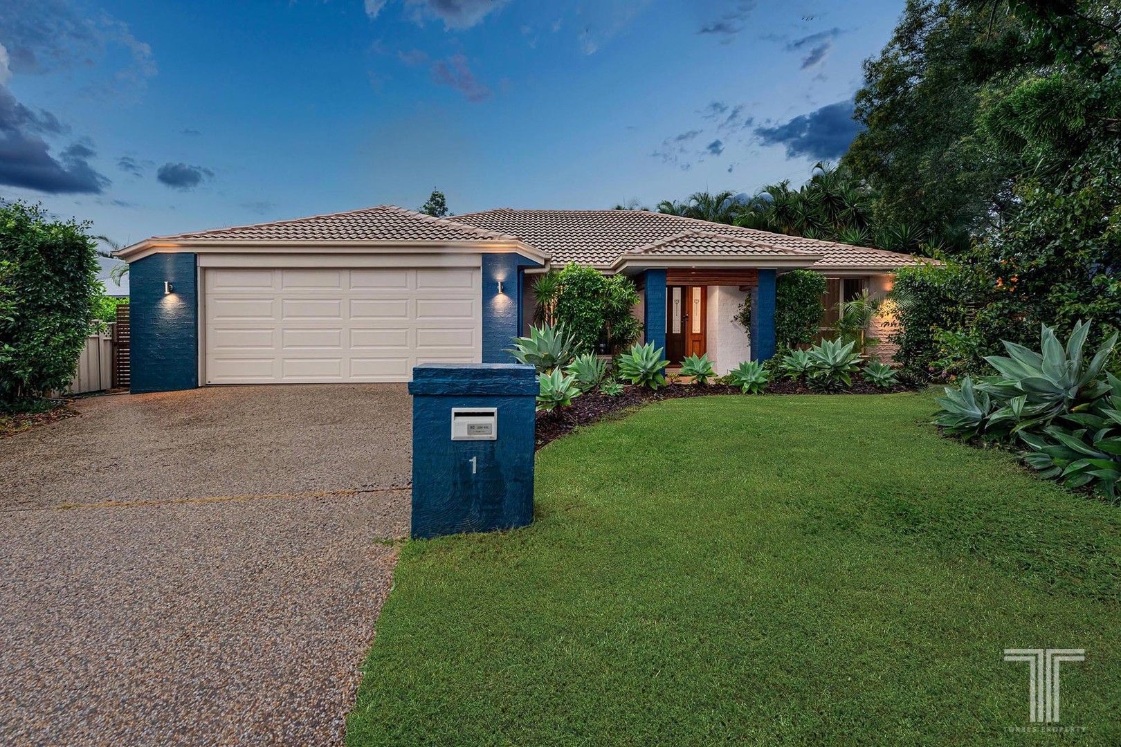 4 bedrooms House in 1 Bushlark Way CARINDALE QLD, 4152