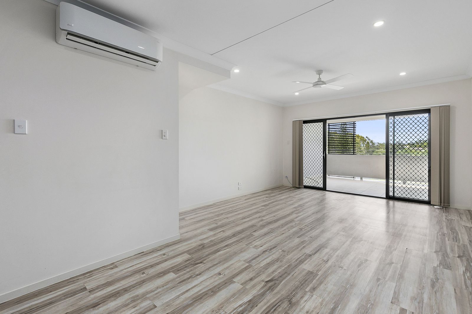 50/4 Lewis Place, Manly West QLD 4179, Image 2