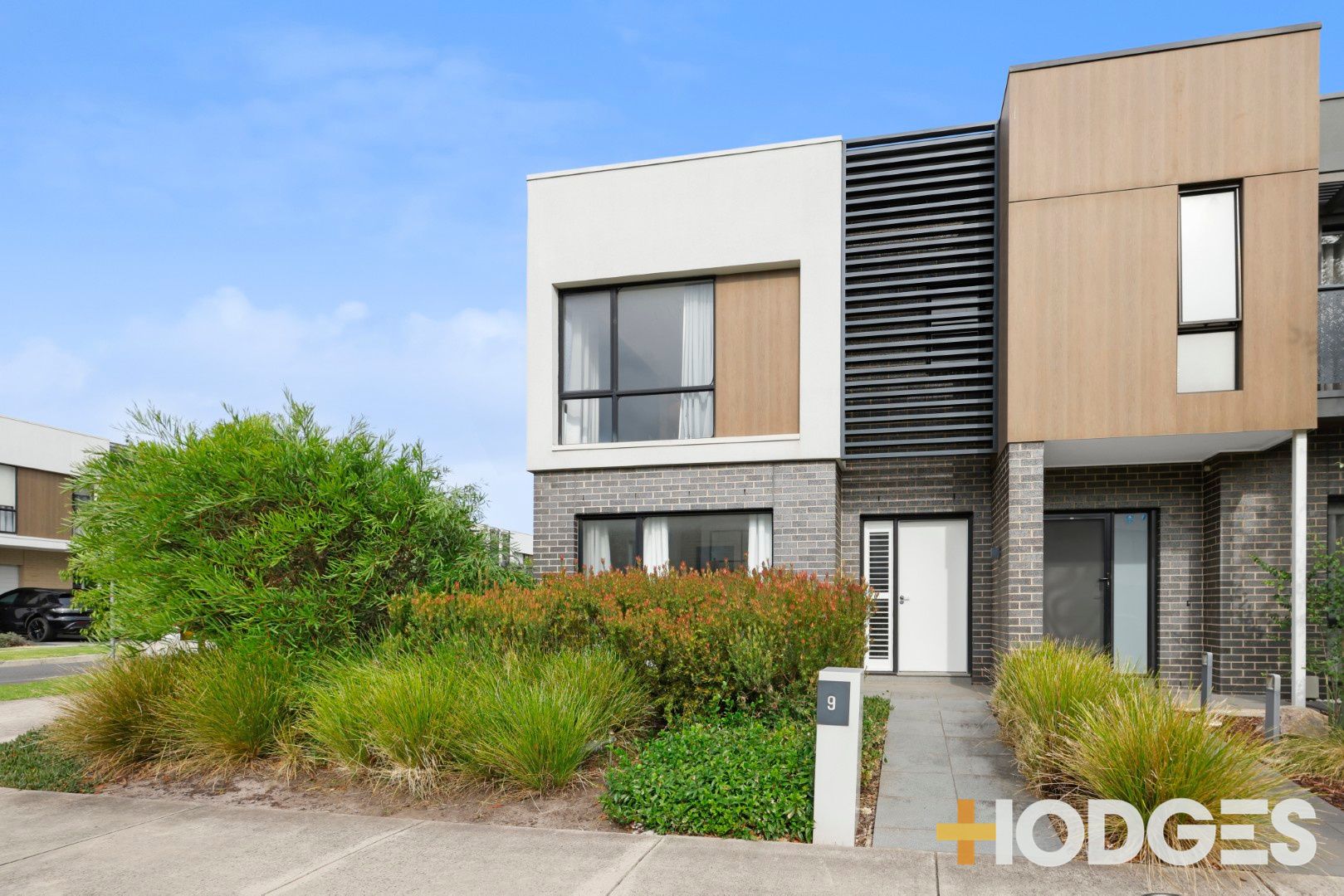 3 bedrooms Townhouse in 9 Abbington Avenue CHELTENHAM VIC, 3192