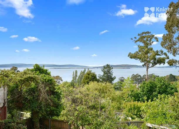 38 Delta Avenue, Taroona TAS 7053