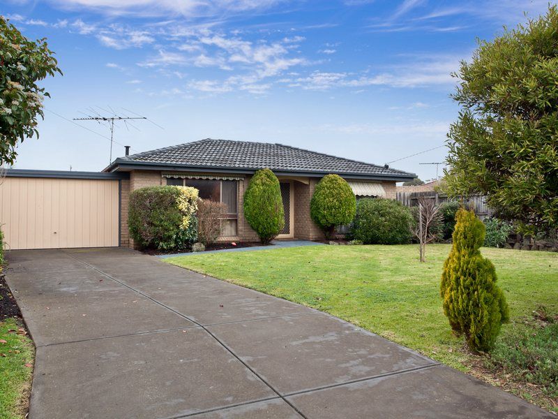 3 bedrooms House in 8 Riordan Court MORNINGTON VIC, 3931