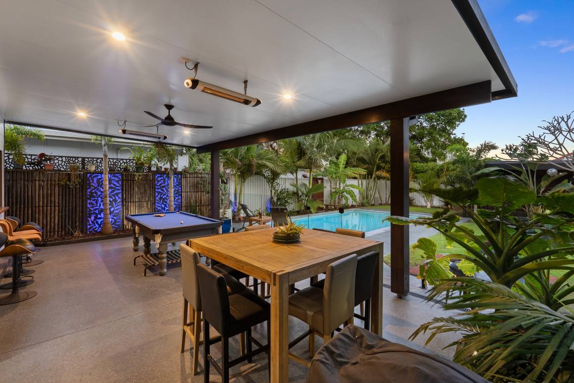 28 Sportsman Avenue Mermaid Beach 4218 - Image 6