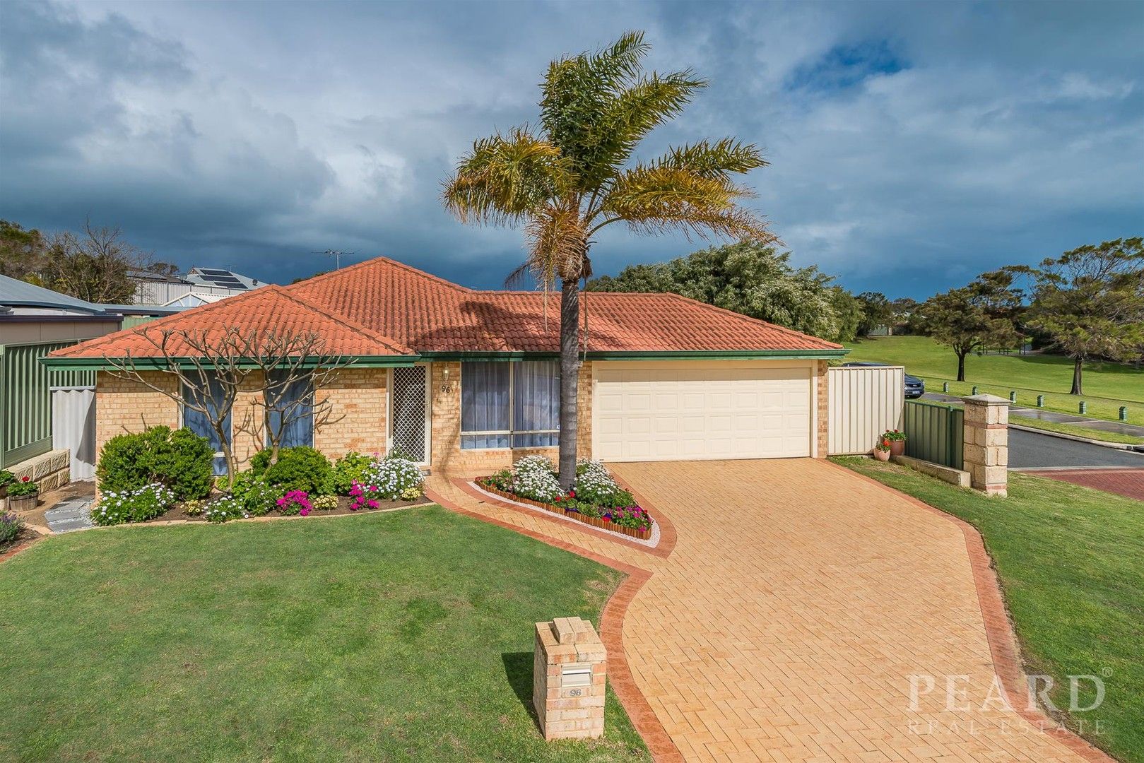 4 bedrooms House in 96 Christian Circle QUINNS ROCKS WA, 6030