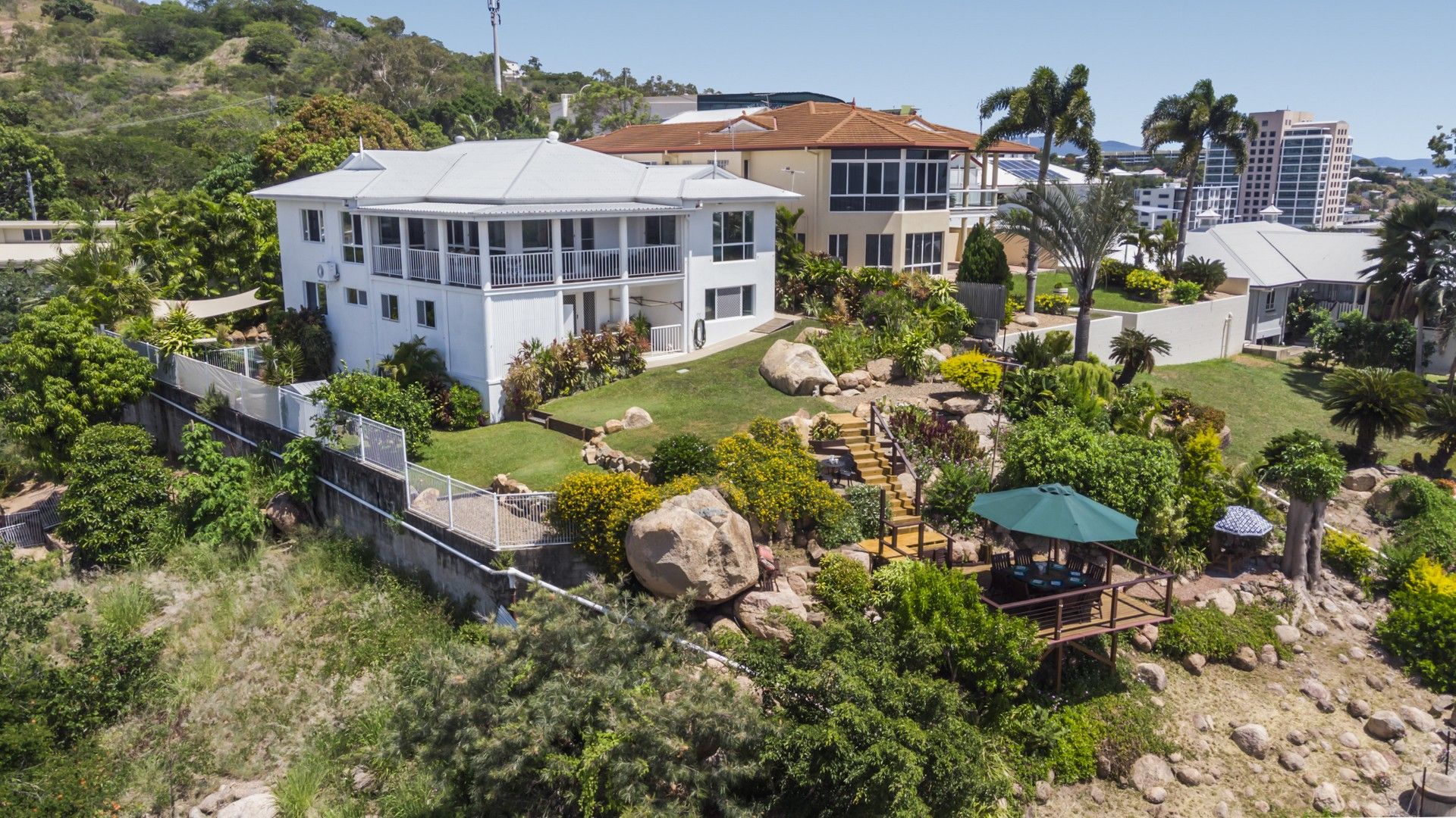 4 bedrooms House in 423 Sturt Street TOWNSVILLE CITY QLD, 4810