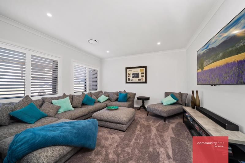 3 Silvester Way, Gledswood Hills NSW 2557, Image 2