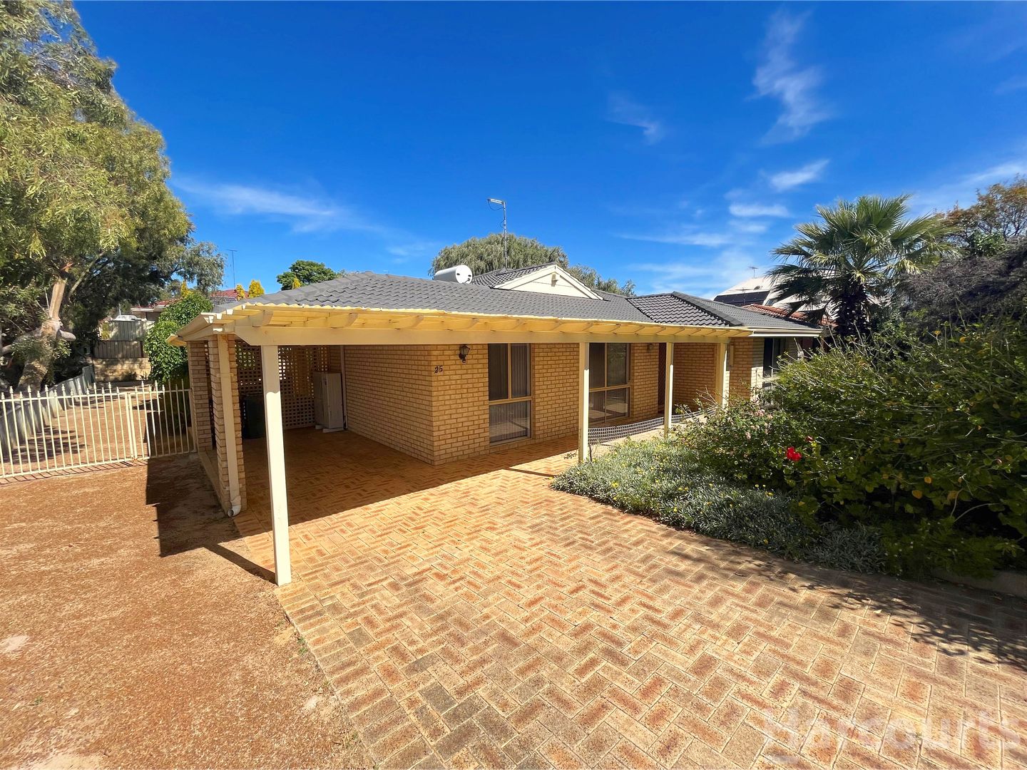 4 bedrooms House in 25 Clytie Road SILVER SANDS WA, 6210