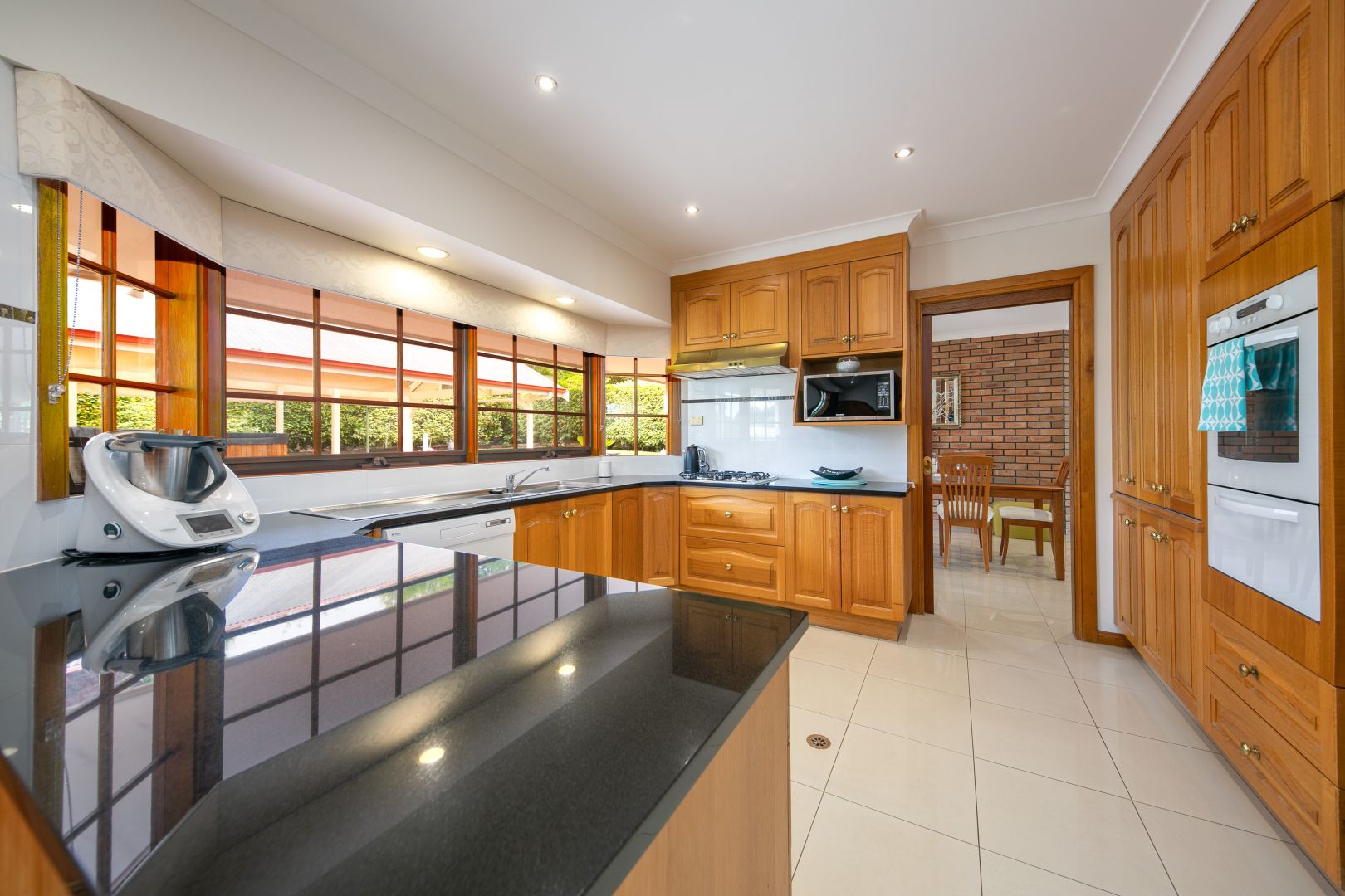 6 Old Farm Way, Romsey VIC 3434, Image 2