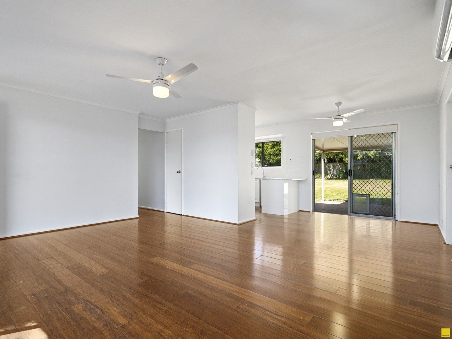 3 bedrooms House in 3 Gerbera Street ALEXANDRA HILLS QLD, 4161