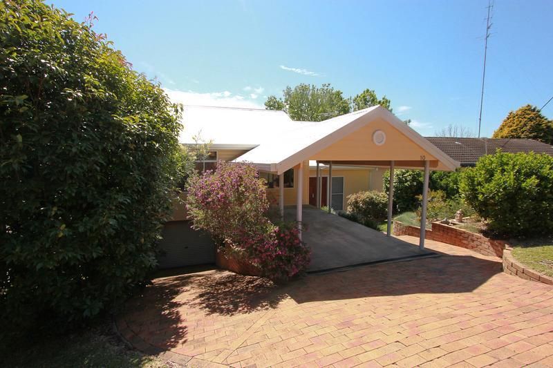 10 Valaud Crescent, HIGHFIELDS NSW 2289, Image 2