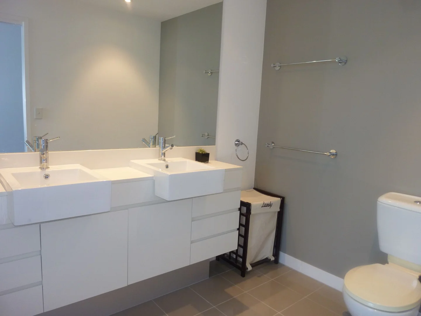 Additional image 6 of Southport QLD 4215