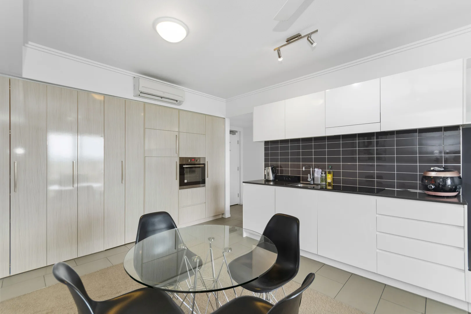 Additional image 9 of 33/5 Kingsway Place, Townsville City QLD 4810
