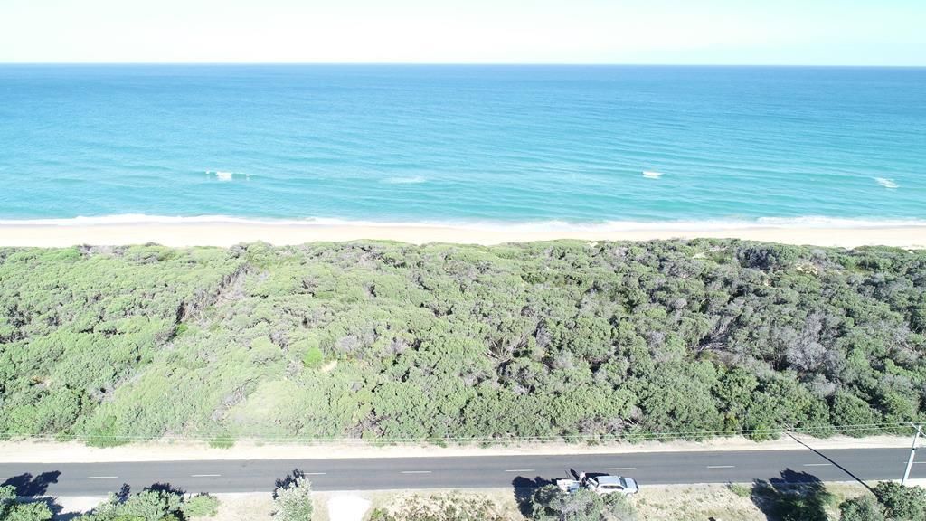 216 Shoreline Drive, Golden Beach VIC 3851, Image 2