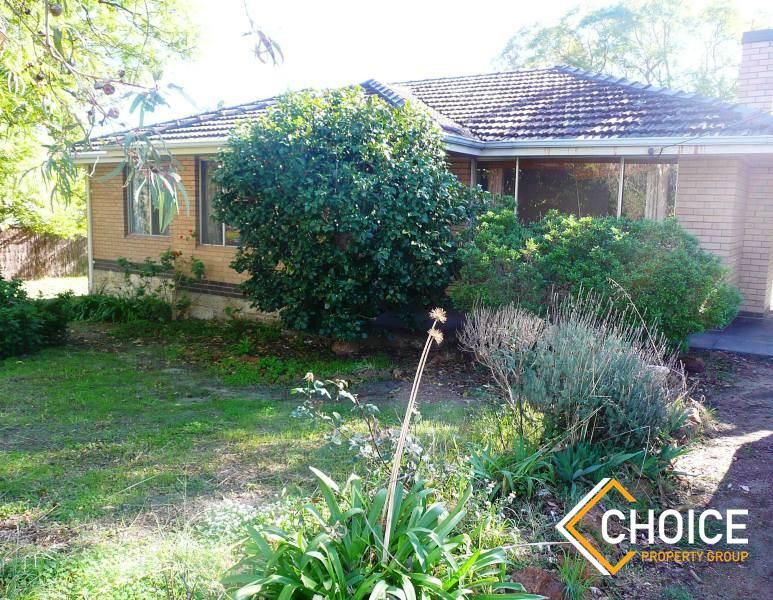 3 bedrooms House in 3 Seymour Road KALAMUNDA WA, 6076
