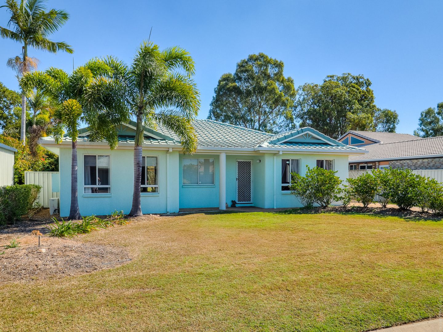 15 Oceanview Street, Point Vernon QLD 4655, Image 1