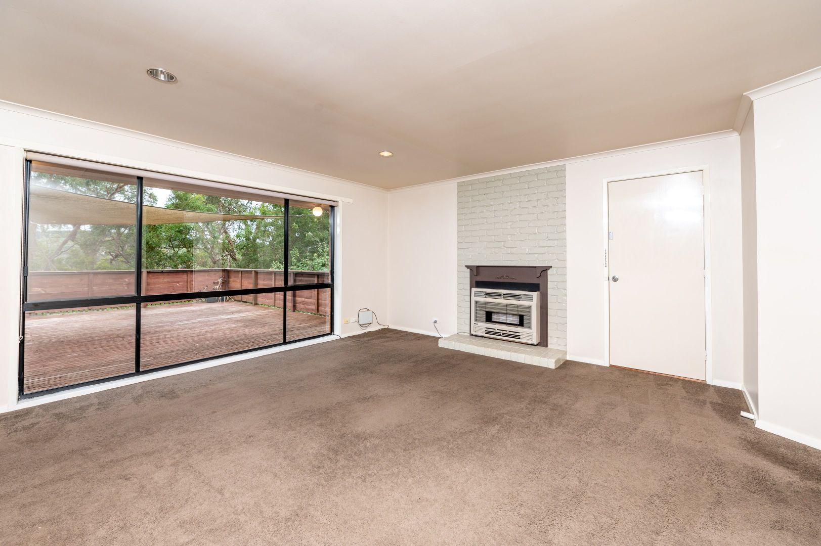 10 Summitt Crescent, Brown Hill VIC 3350, Image 2