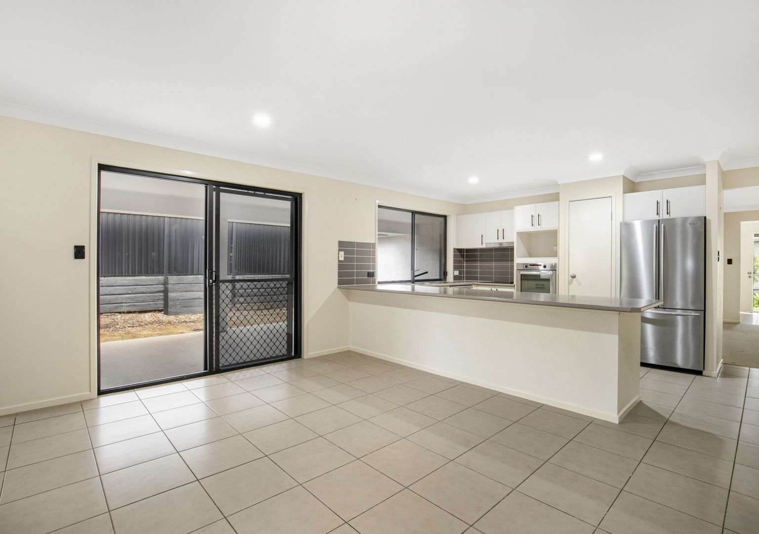 3 Barbara Court, Moggill QLD 4070, Image 2