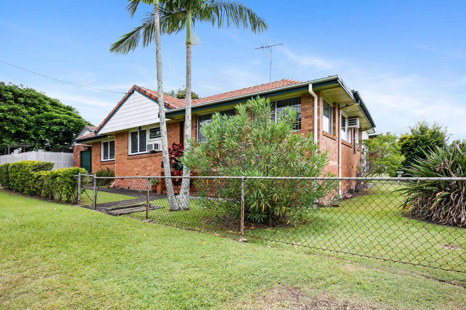 51 Queensthorpe Street, Tarragindi QLD 4121, Image 2