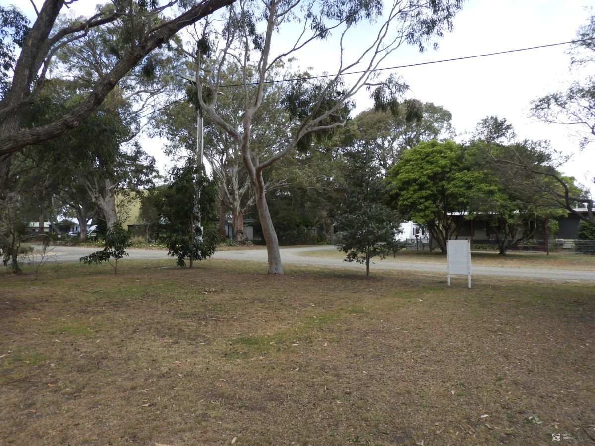 18 Seventh Parade, Raymond Island VIC 3880, Image 2