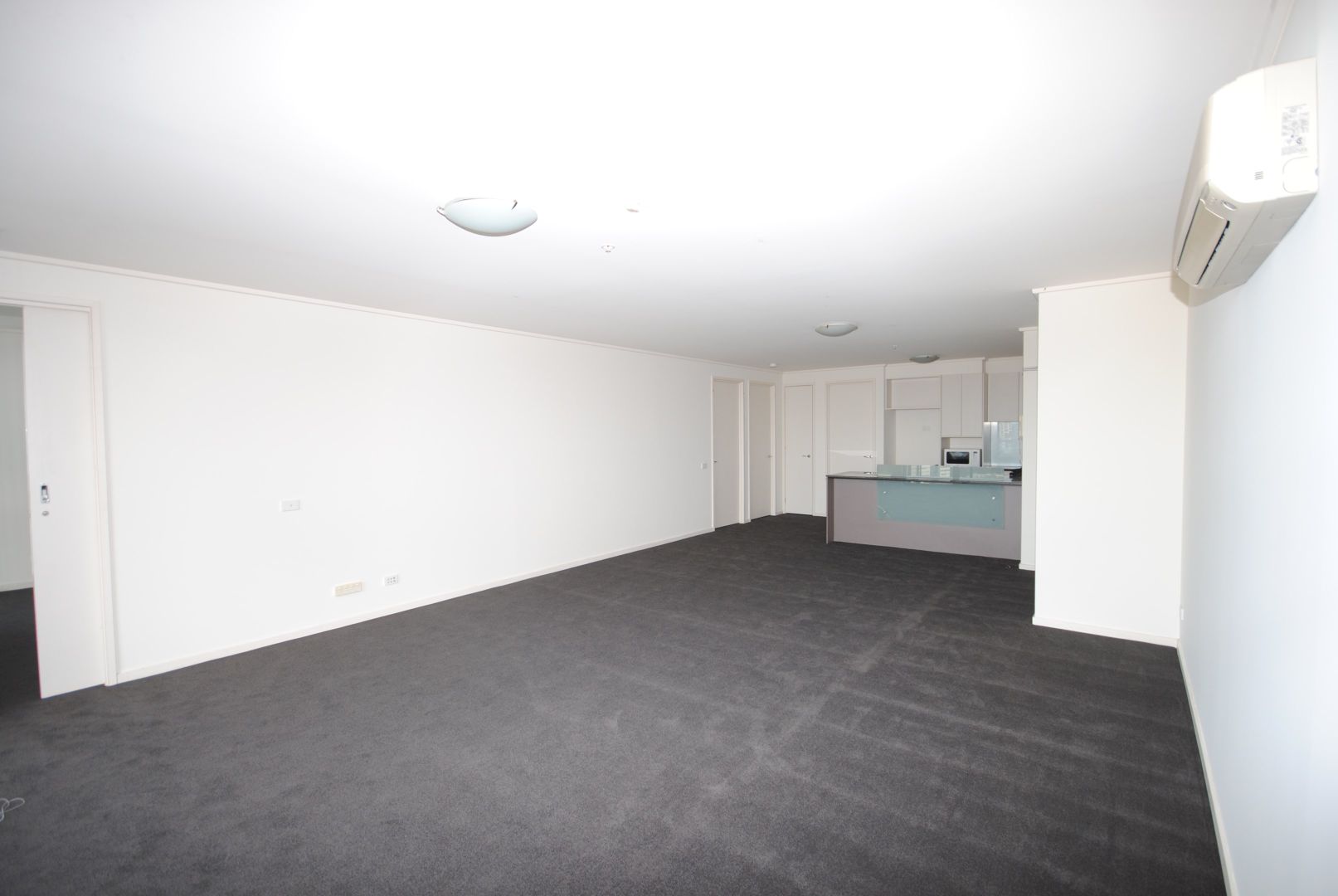 REF 010401/100 Kavanagh Street, Southbank VIC 3006, Image 1