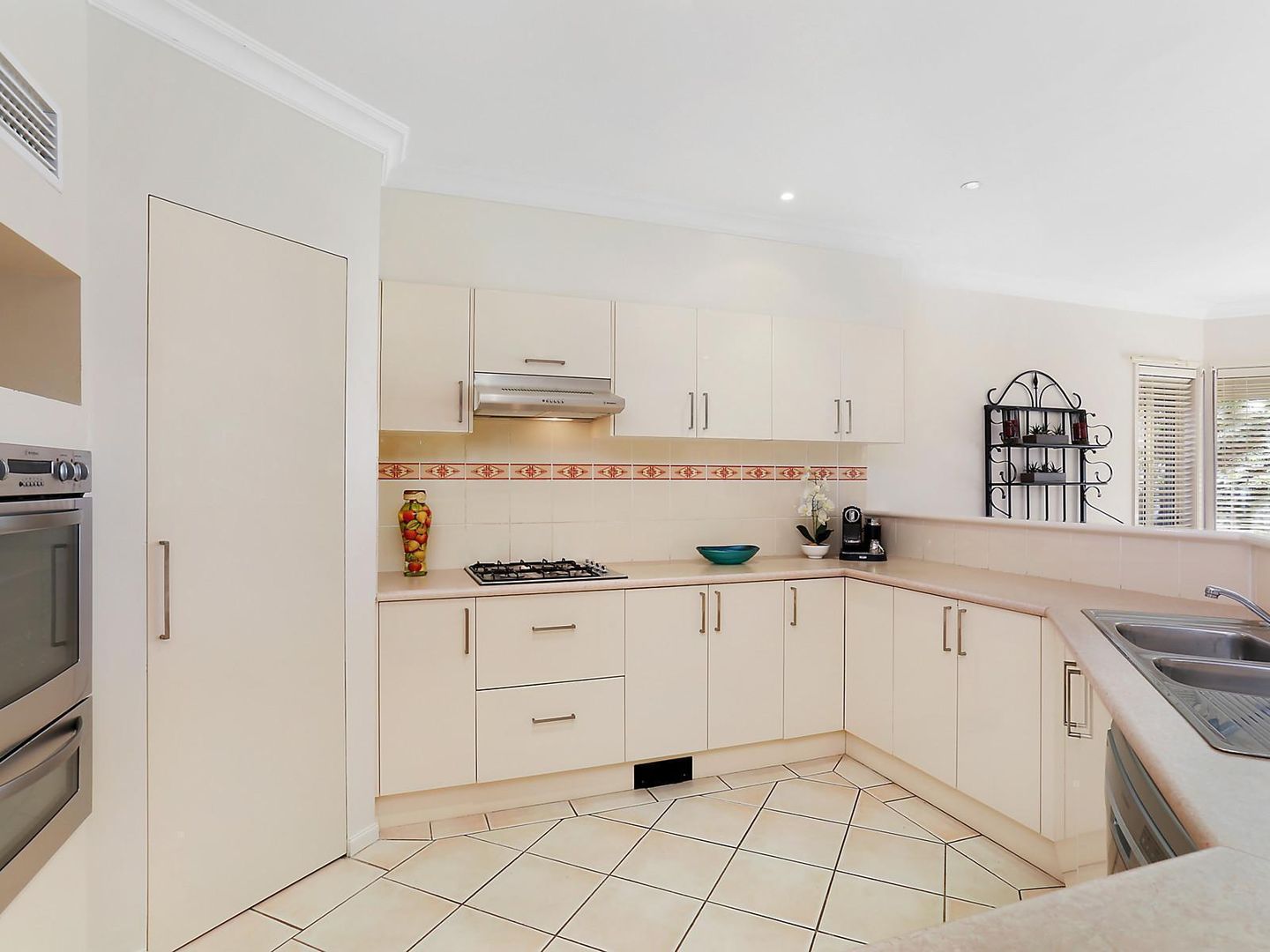 46 Park Street, Peakhurst NSW 2210, Image 2