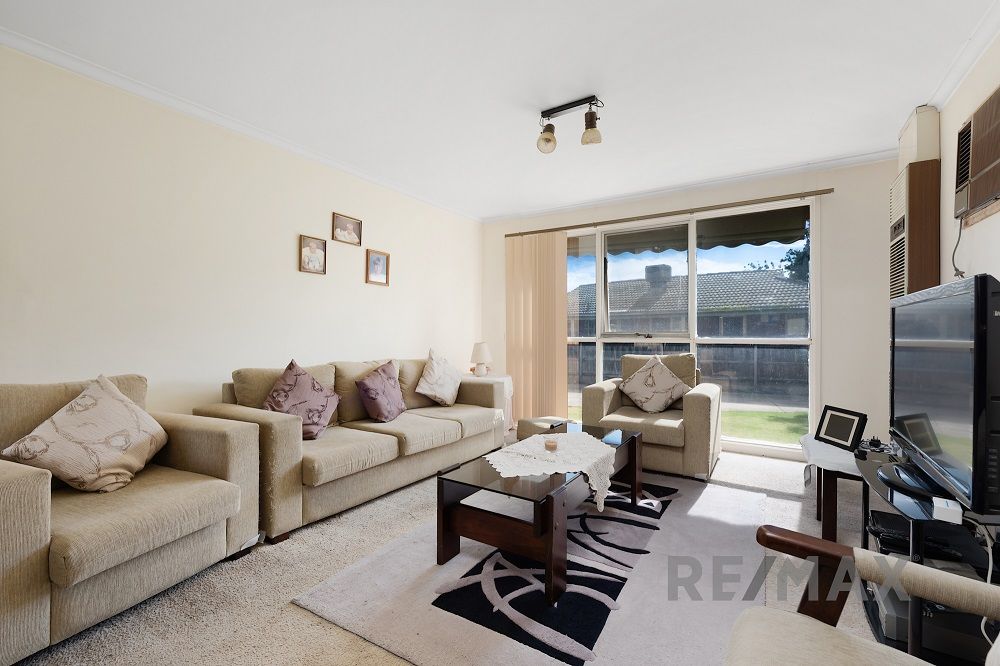 11 Riverview Crescent, Eumemmerring VIC 3177, Image 2