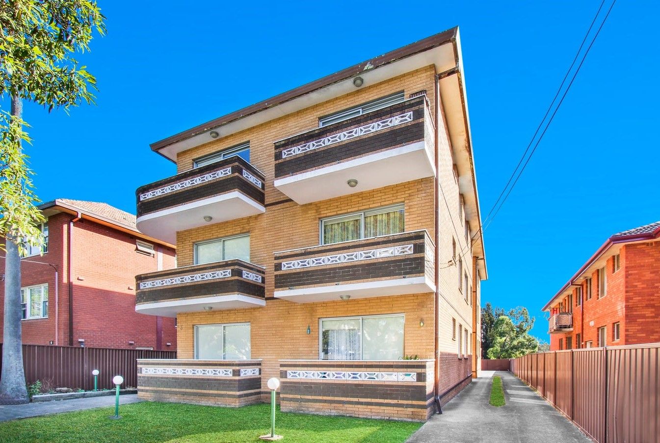 2 bedrooms Apartment / Unit / Flat in 7/3 Seventh Avenue CAMPSIE NSW, 2194