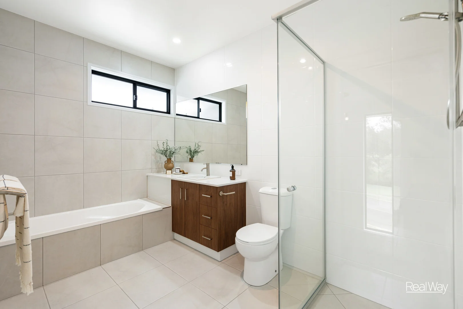 Additional image 25 of 1/221 Mackenzie Street, Centenary Heights QLD 4350