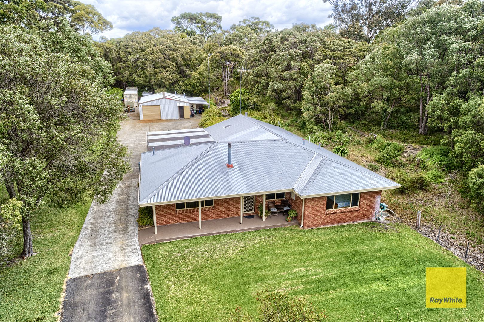 32 O'Connell Street, Little Grove WA 6330, Image 2