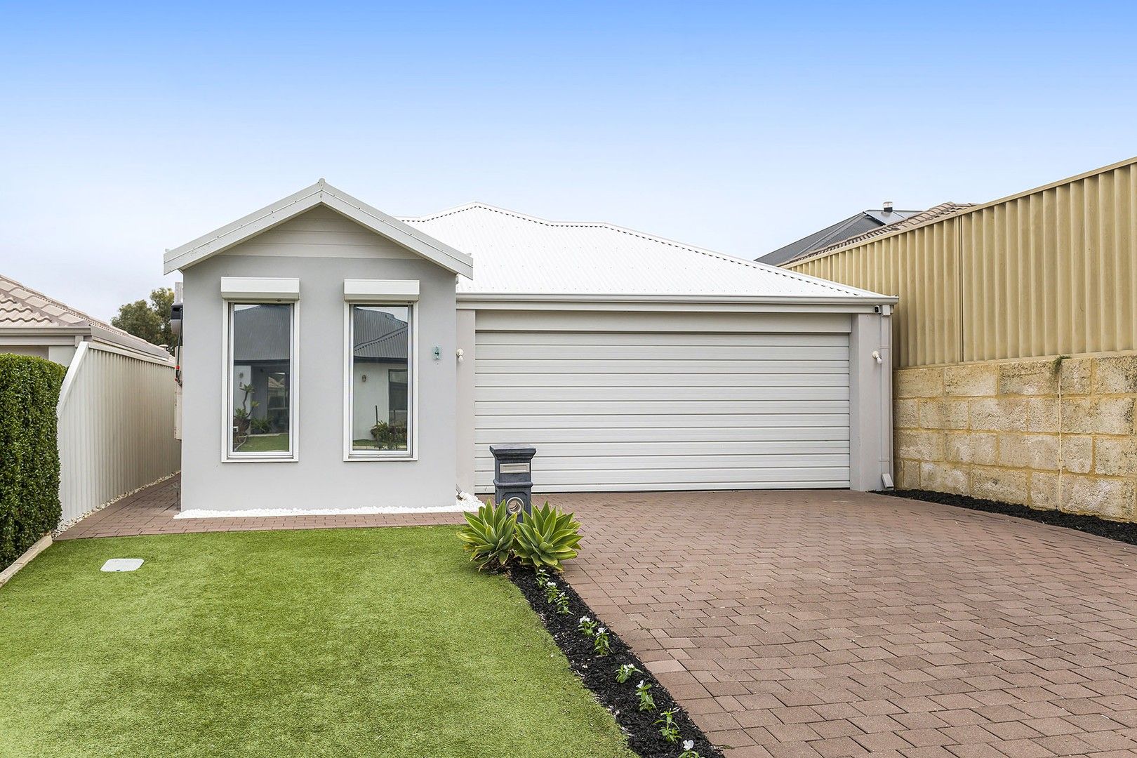 3 bedrooms House in 4 Shanklin Way BUTLER WA, 6036