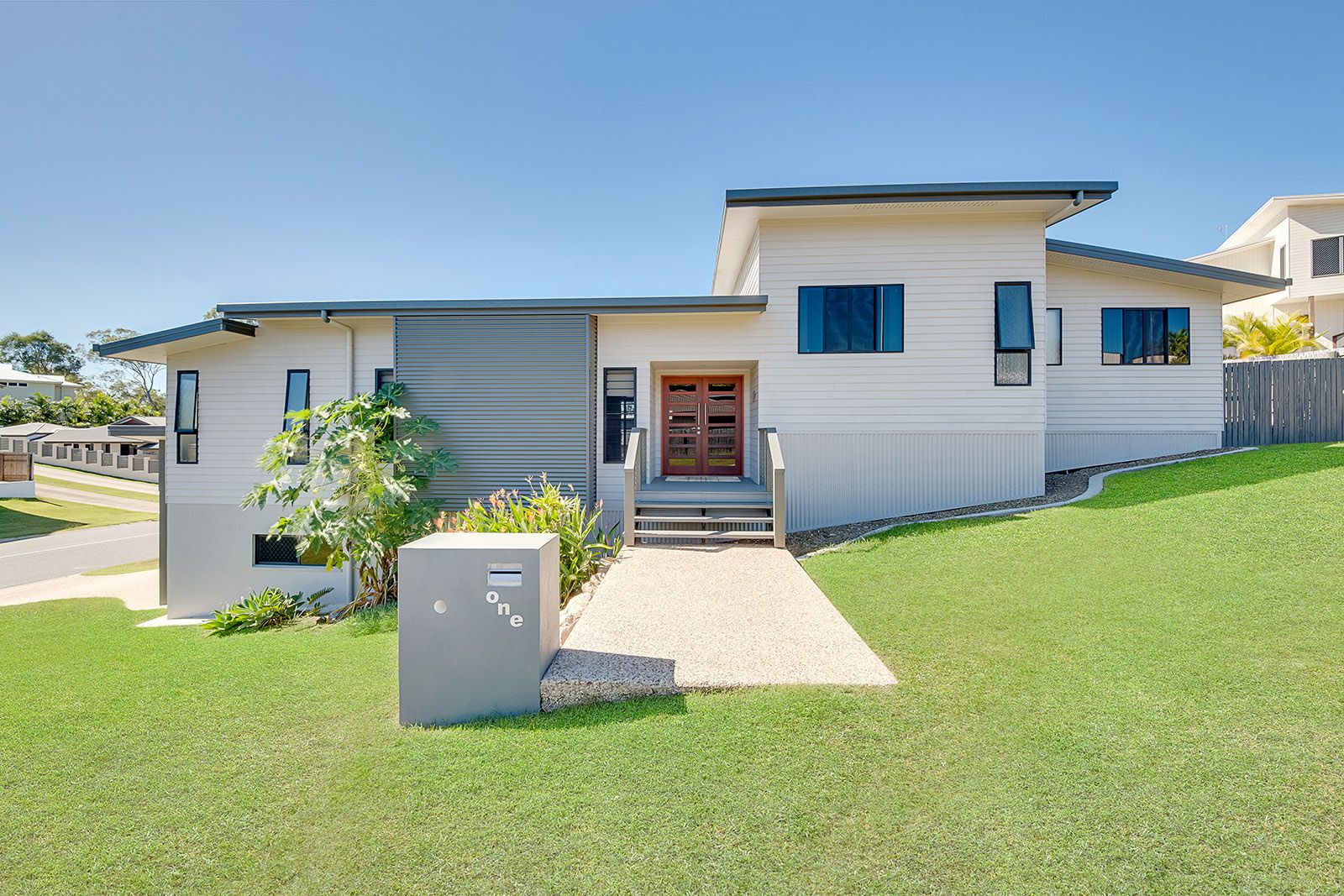 1 Danielle Court, Boyne Island QLD 4680, Image 0