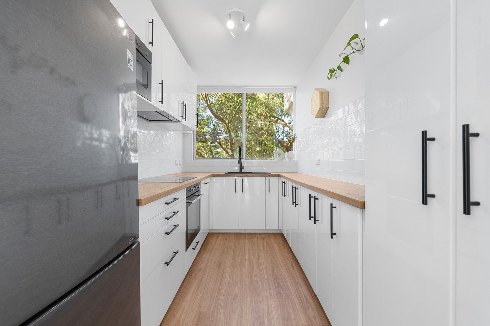 2 bedrooms Apartment / Unit / Flat in 9/40-46 Penkivil Street BONDI NSW, 2026