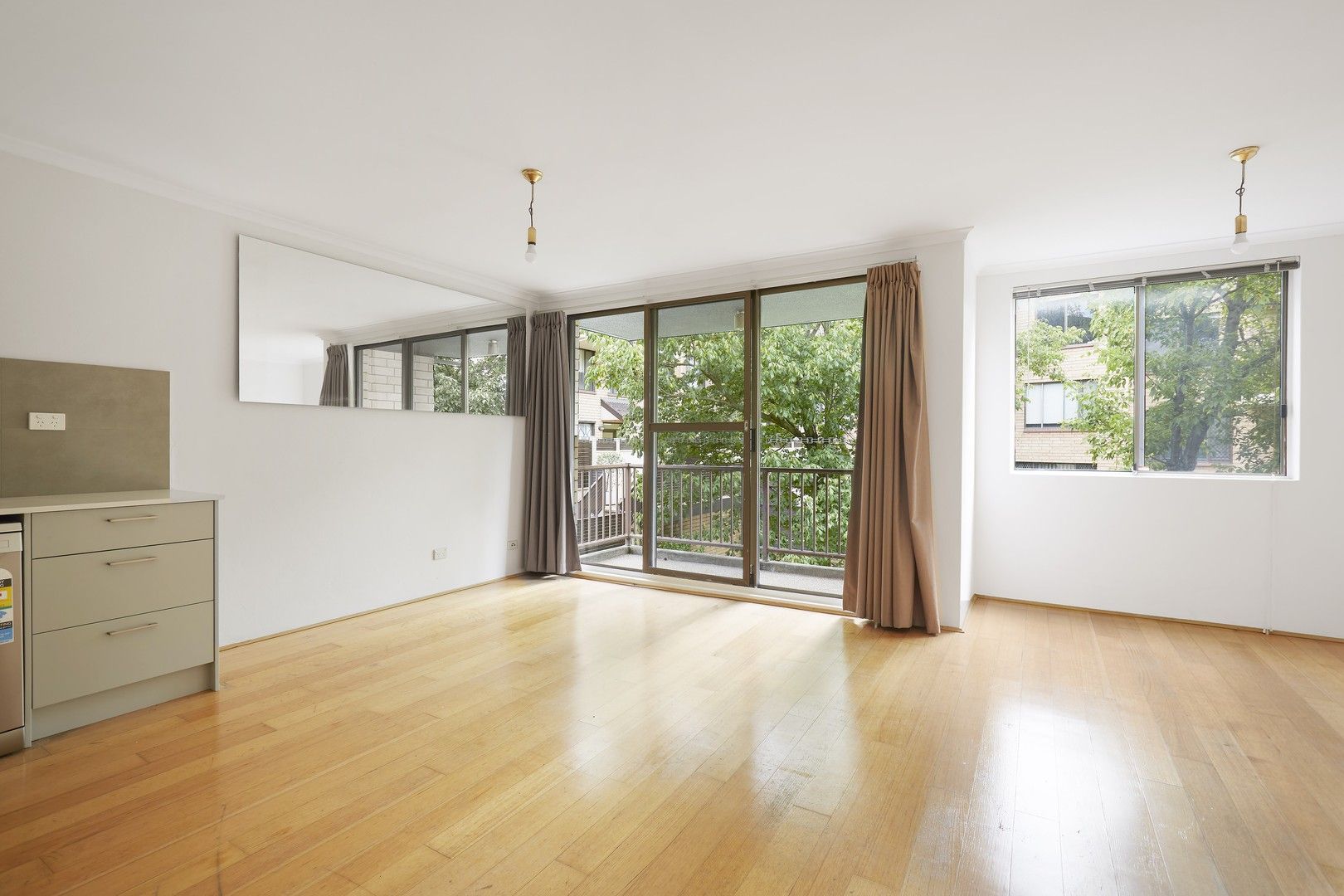 2 bedrooms Apartment / Unit / Flat in 64/2 Goodlet Street SURRY HILLS NSW, 2010