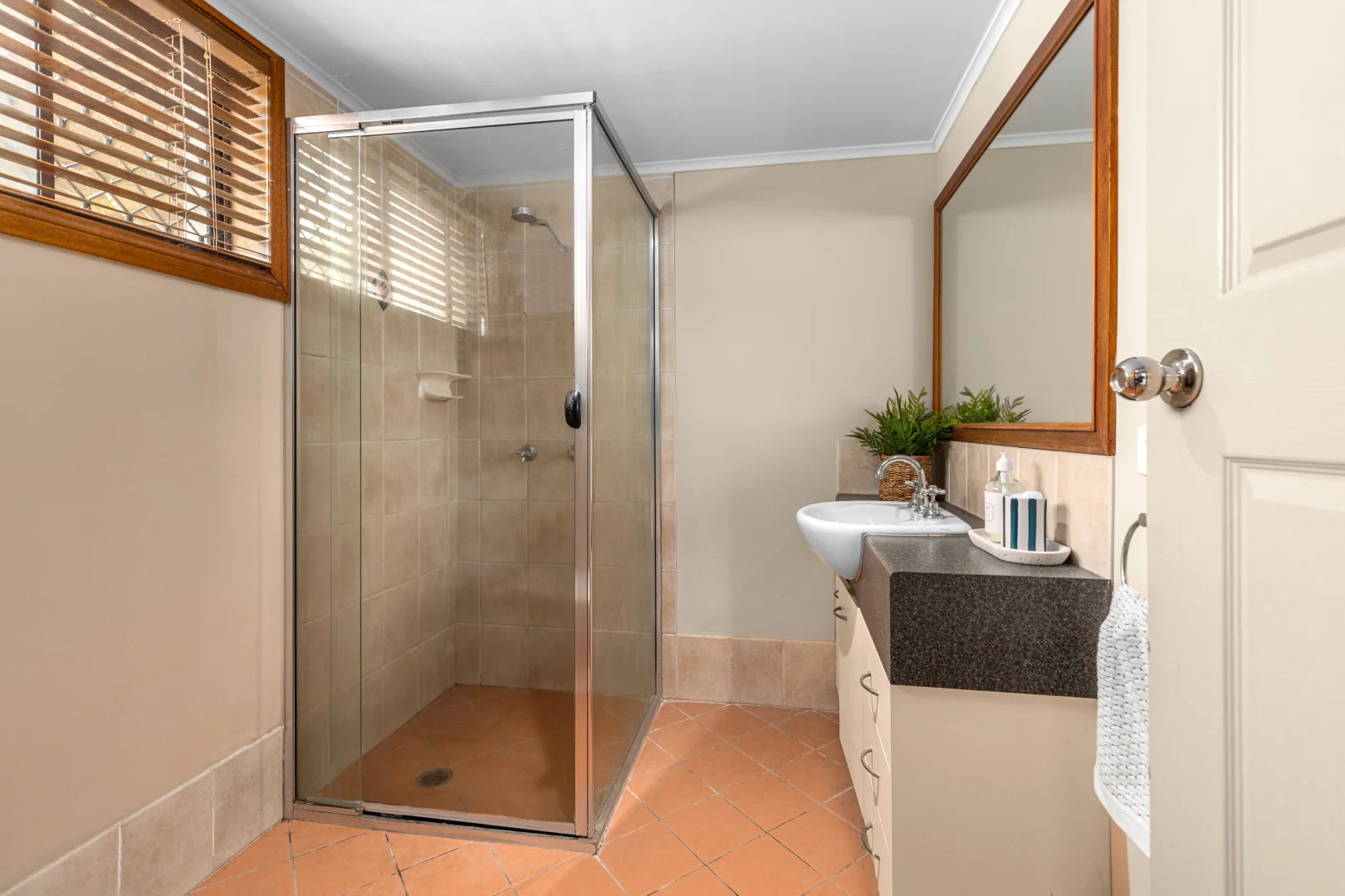 Additional image 13 of 6 Maitland Street, Burleigh Waters QLD 4220