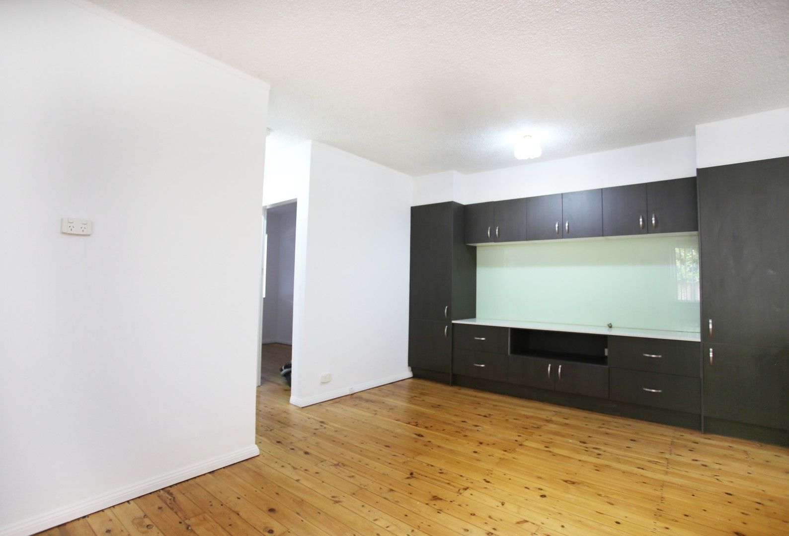 2 bedrooms Apartment / Unit / Flat in 6/27-29 Third Arena CAMPSIE NSW, 2194