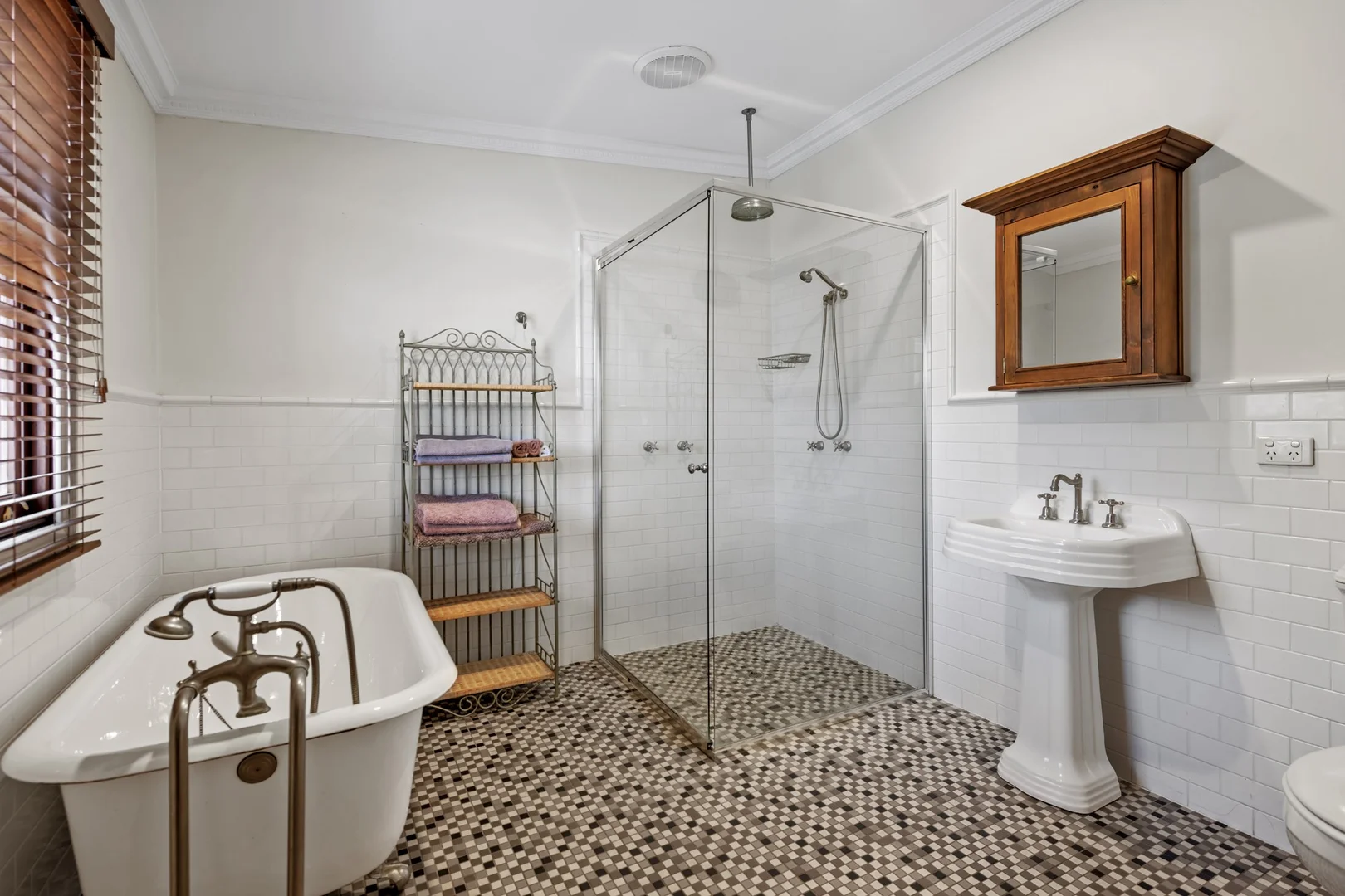 Additional image 11 of 156 Warry Street, Spring Hill QLD 4000