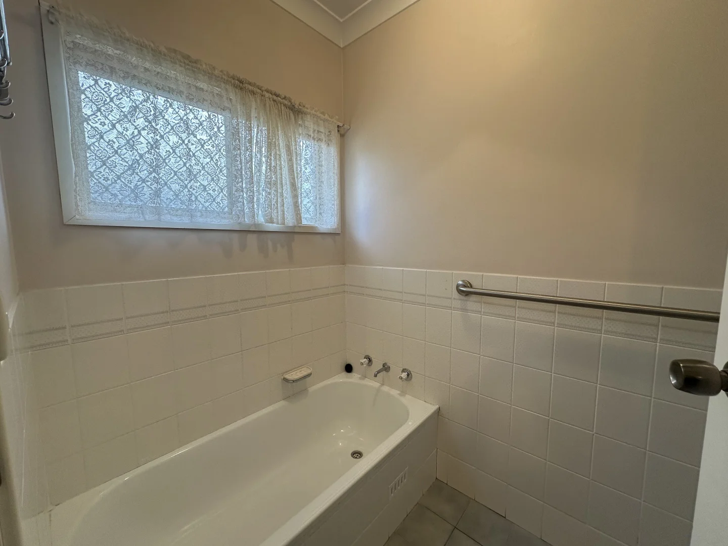 Additional image 10 of 1/24 Rawson Avenue, Tamworth NSW 2340